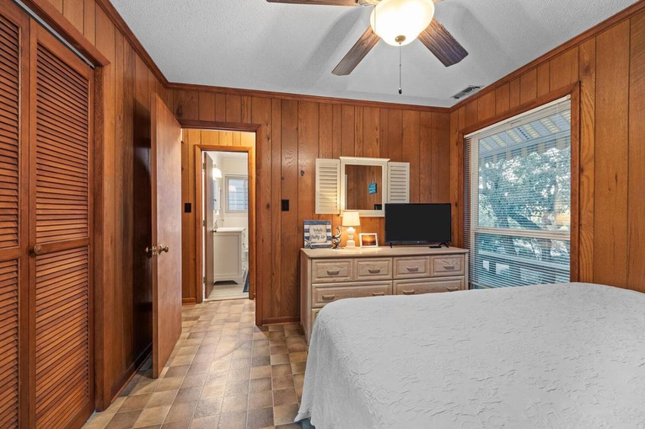 Dogwood Treehouse Home Pine Knoll Shores Bagian luar foto